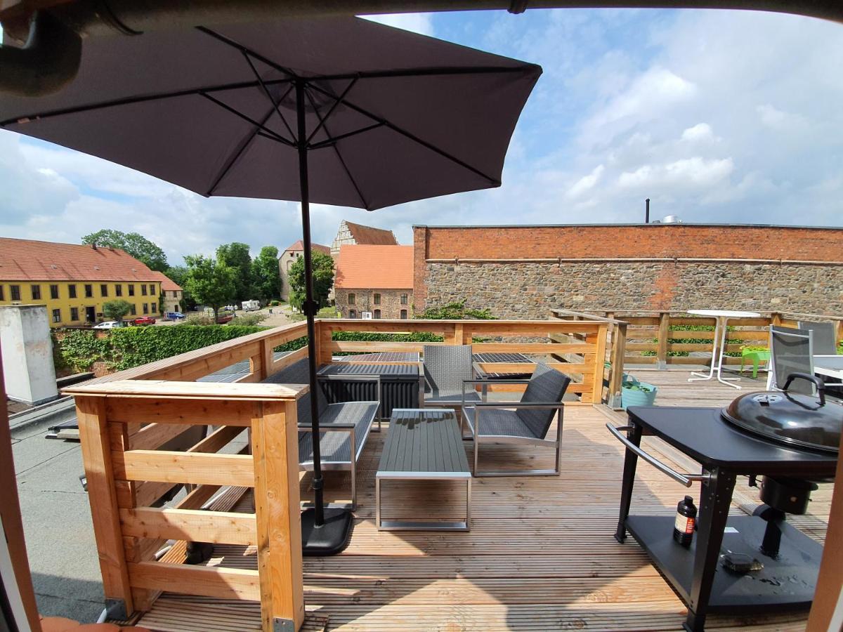 Gemuetliche Dachwohnung Mit Kleiner Oder Grosser Dachterrasse Nebeneinander Wolmirstedt ภายนอก รูปภาพ
