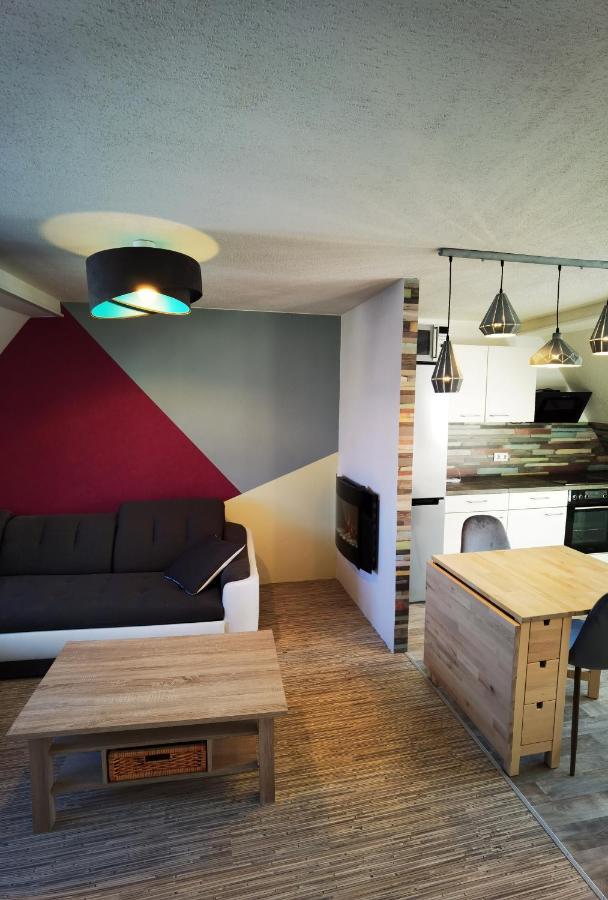 Gemuetliche Dachwohnung Mit Kleiner Oder Grosser Dachterrasse Nebeneinander Wolmirstedt ภายนอก รูปภาพ