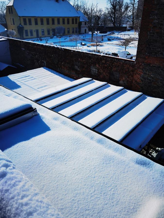 Gemuetliche Dachwohnung Mit Kleiner Oder Grosser Dachterrasse Nebeneinander Wolmirstedt ภายนอก รูปภาพ