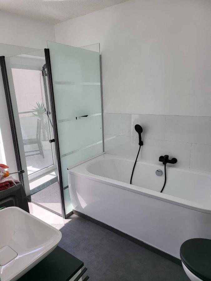 Gemuetliche Dachwohnung Mit Kleiner Oder Grosser Dachterrasse Nebeneinander Wolmirstedt ภายนอก รูปภาพ
