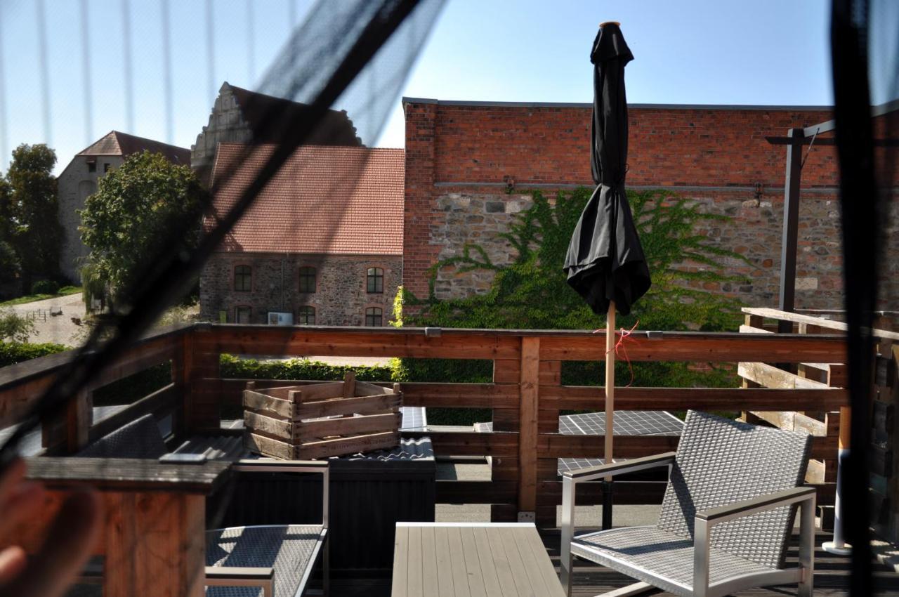 Gemuetliche Dachwohnung Mit Kleiner Oder Grosser Dachterrasse Nebeneinander Wolmirstedt ภายนอก รูปภาพ